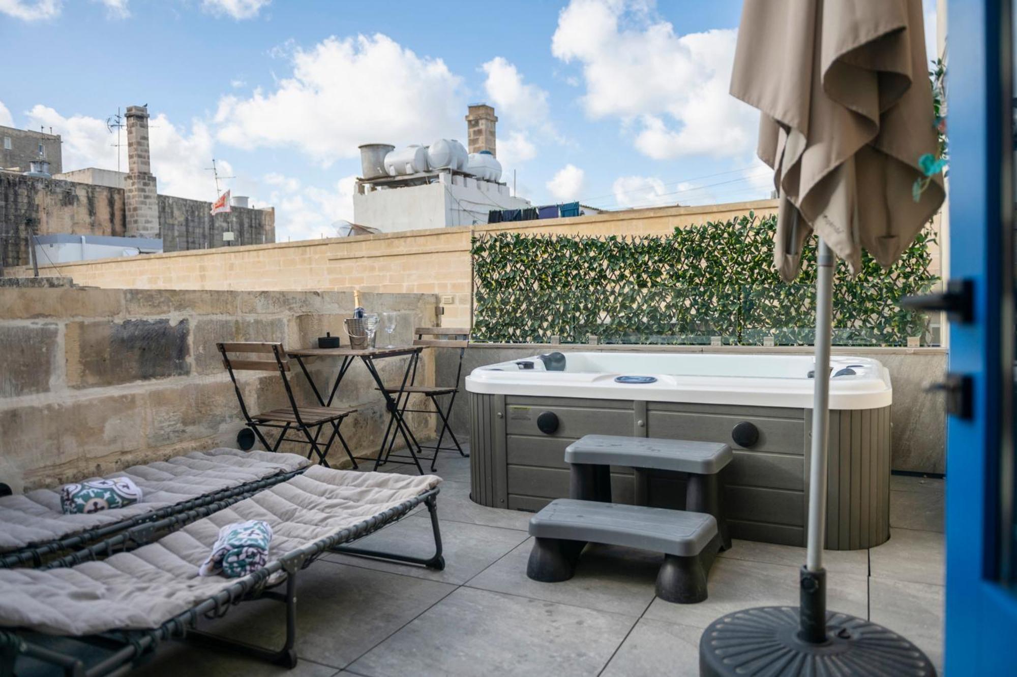 Mandera'S Boutique Suites & Dorms Βαλέτα Εξωτερικό φωτογραφία