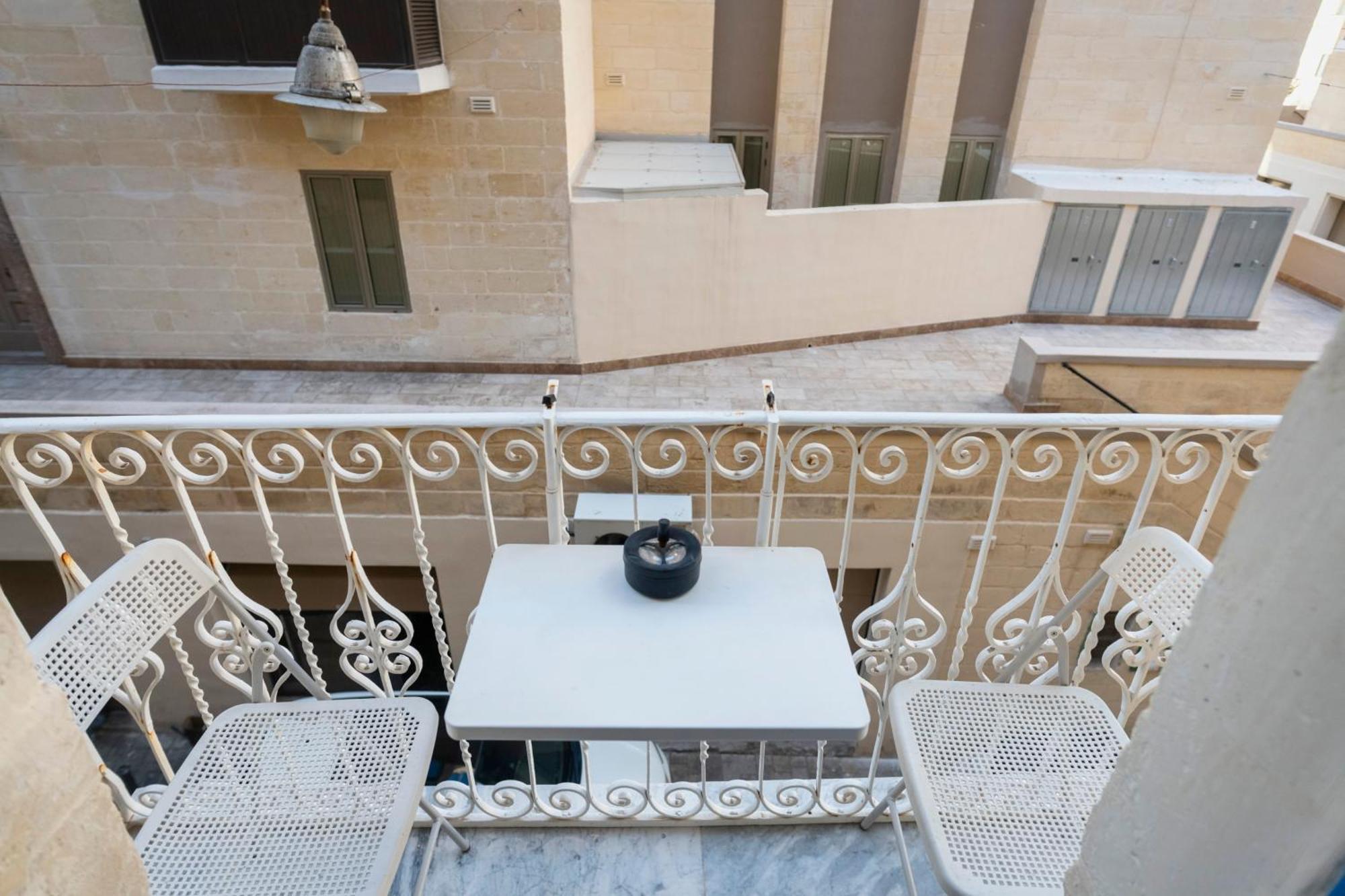Mandera'S Boutique Suites & Dorms Βαλέτα Εξωτερικό φωτογραφία